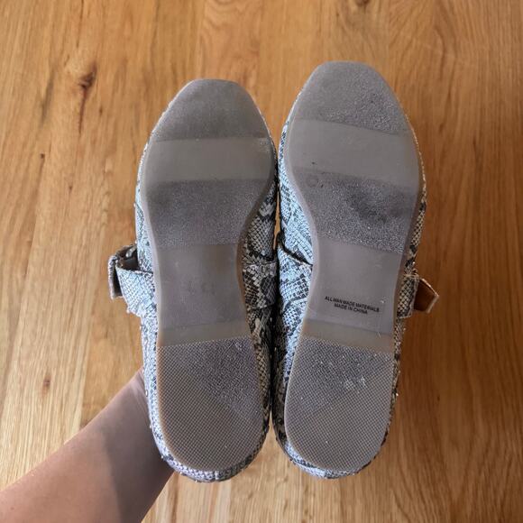 DV Dolce Vita Mellie Mary Jane Flats in "Exotic" Snakeskin Studs Size 7.5 - Picture 11 of 12